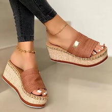 Load image into Gallery viewer, Summer Women New Wedge Sandals Platform Flip Flops Soft Comfortable 2020 New Casual Shoes Outdoor Beach Slippers Ladies Sandals
